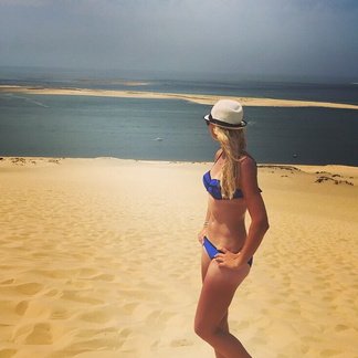 Kristina Mladenovic sexy-ass
