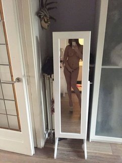 Laura Ponticorvo nude