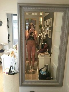 Laura Ponticorvo sexy-boobs