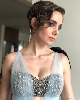 Alison-Brie-nude-tits-cleavage-post-817482-142175-48