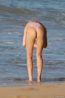 Candice-Swanepoel-nude-nude-ass-post-964029-530768-18