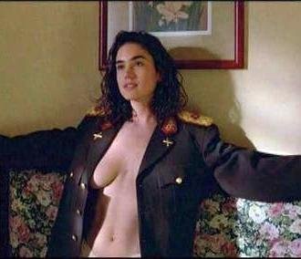 Jennifer Connelly goes-nude