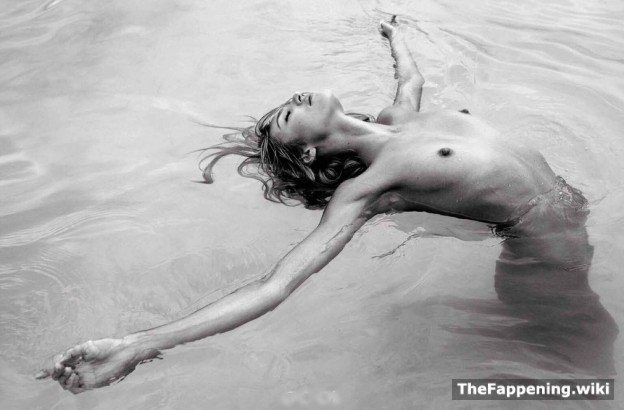 Candice-Swanepoel-nude-nude-ass-post-964029-070617-65.jpg